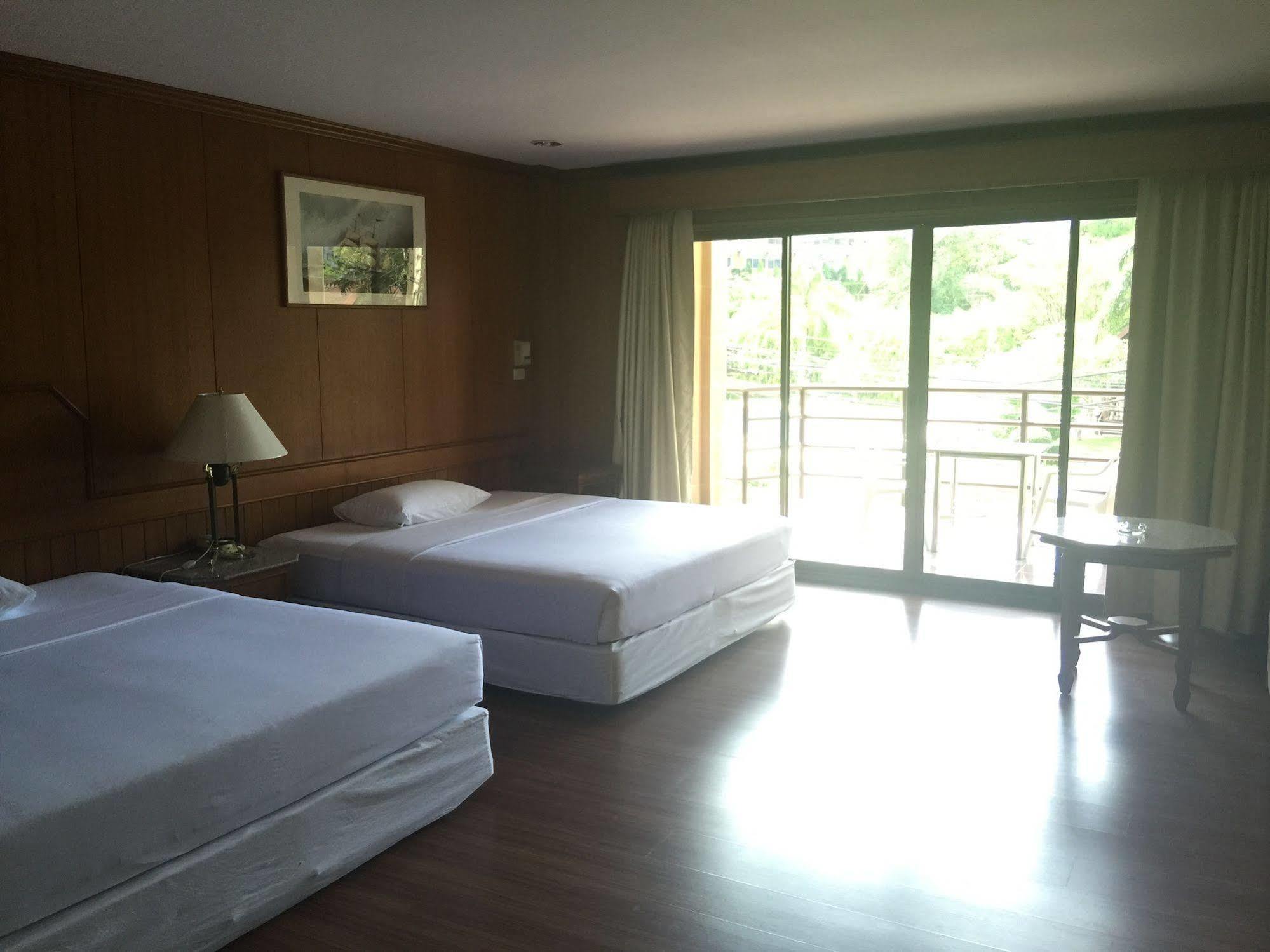 Hotel Marsi Pattaya Exterior foto
