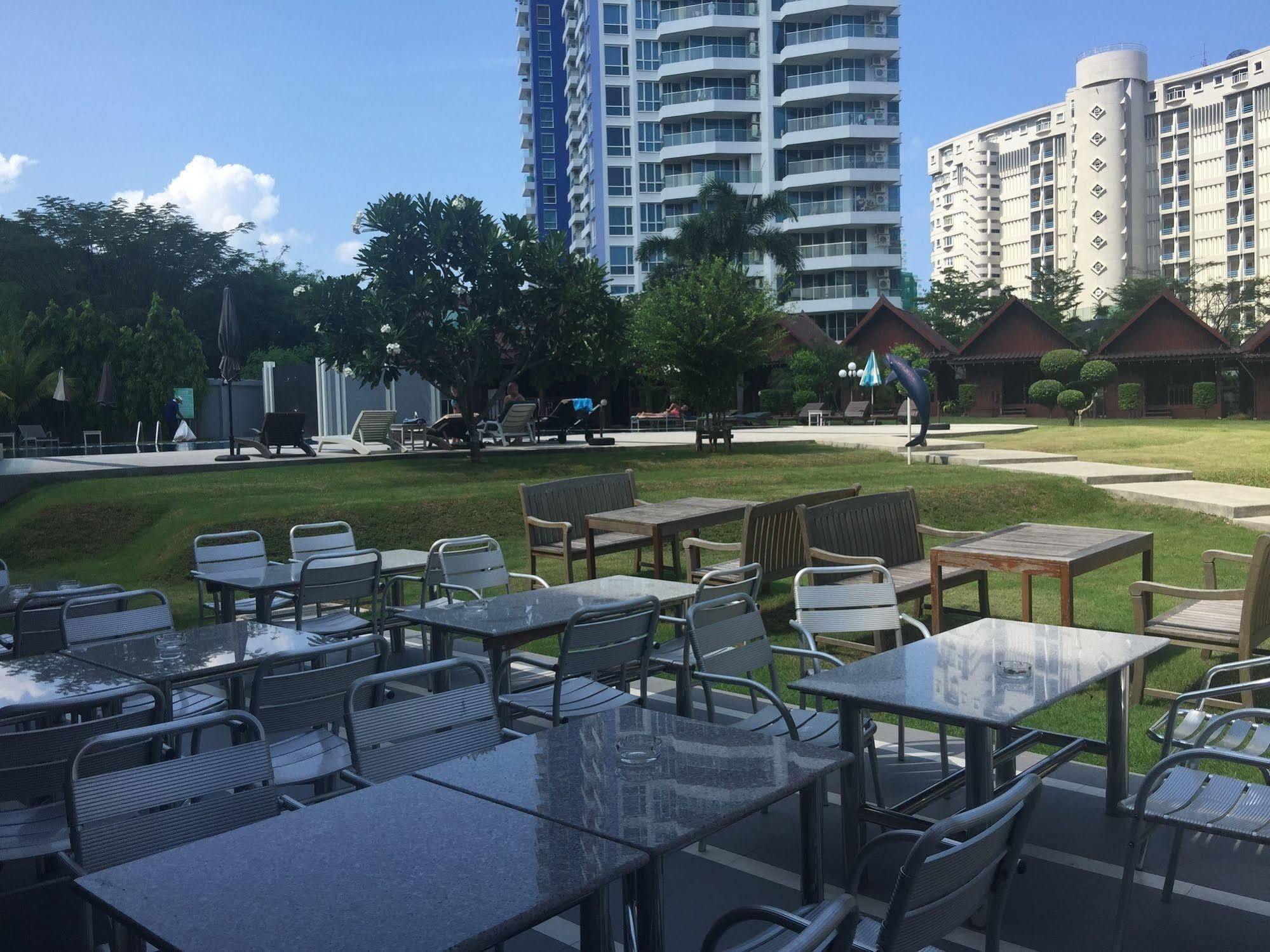 Hotel Marsi Pattaya Exterior foto